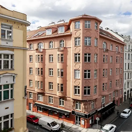 Cubistic Eliska / Jewish Quarter / Old Town Prag